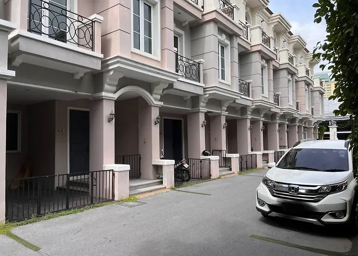 3br Sukhumvit Townhouse, Close To Emsphere And Bts Mrt Bangkok