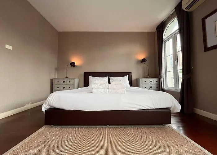 Vakantiehuis 3br Sukhumvit Townhouse, Close To Emsphere And Bts Mrt *