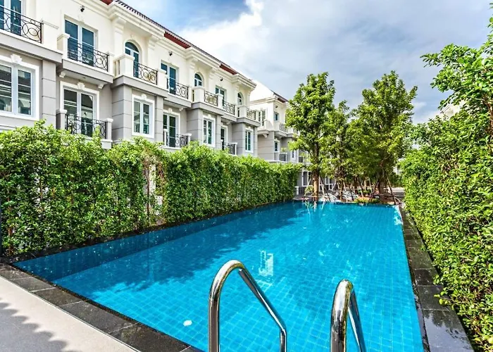 Vakantiehuis 3br Sukhumvit Townhouse, Close To Emsphere And Bts Mrt *