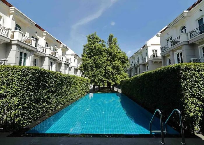 3br Sukhumvit Townhouse, Close To Emsphere And Bts Mrt