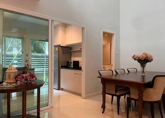 3br Sukhumvit Townhouse, Close To Emsphere And Bts Mrt Vakantiehuis