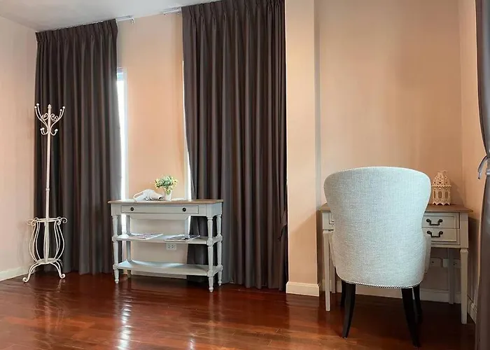 3br Sukhumvit Townhouse, Close To Emsphere And Bts Mrt Vakantiehuis *